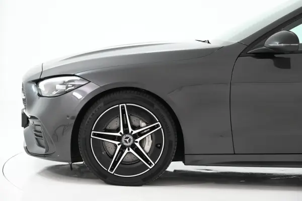 Mercedes-Benz C 300 d AMG Line 13