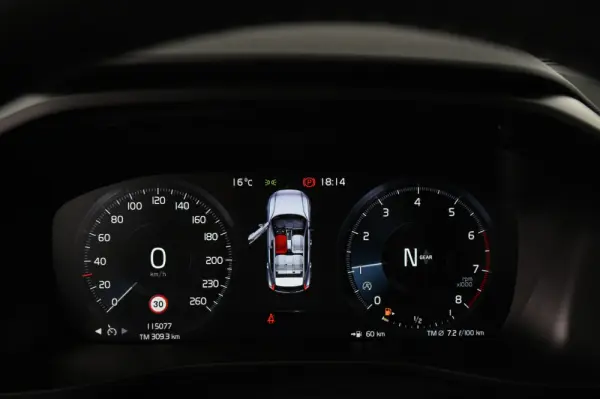 Volvo XC 40 1.5 T2 Momentum 17