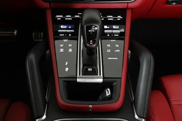 Porsche Cayenne Coupé Turbo S E-Hybrid 22