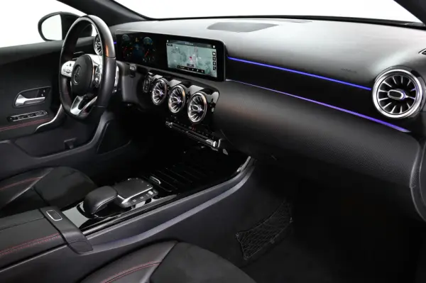 Mercedes-Benz A 180 d AMG Line Aut. 4