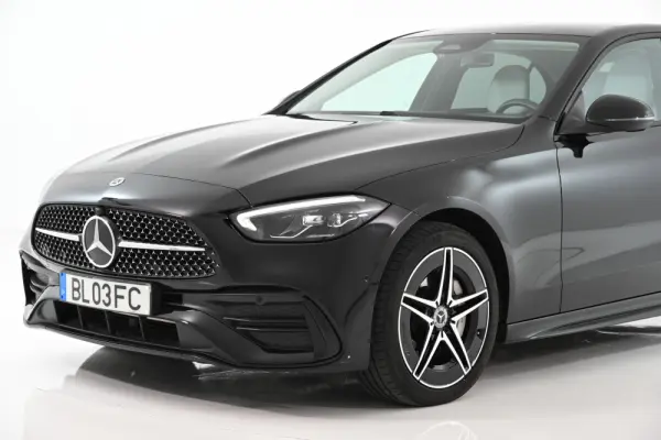 Mercedes-Benz C 300 de AMG Line 13