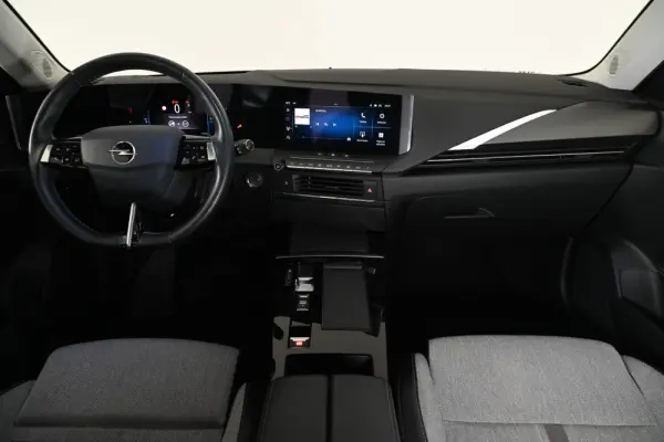 Opel Astra 1.2 T Elegance 2