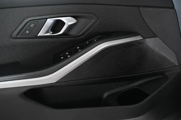 BMW 318 d Auto 26