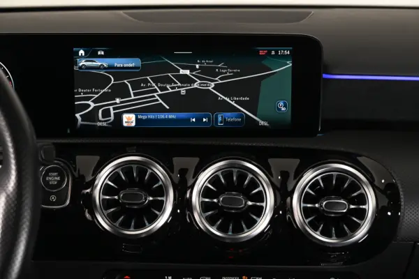 Mercedes-Benz A 200 Outro 22