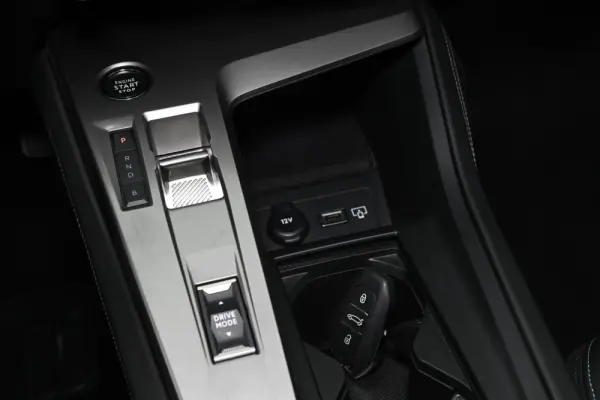 Peugeot 308 SW 1.6 Hybrid Allure Pack e-EAT8 22