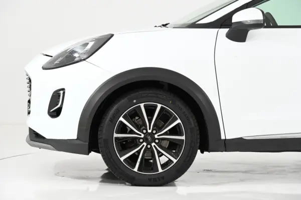 Ford Puma 1.0 EcoBoost MHEV Titanium 11