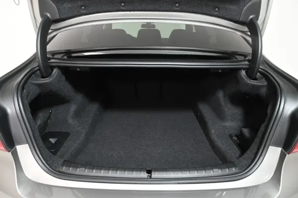 BMW M5 Standard 9
