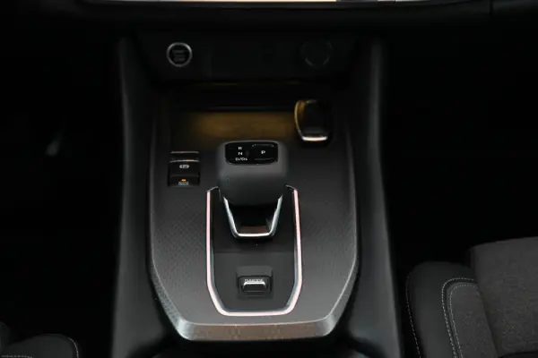 Nissan Qashqai 1.3 DIG-T Advance Xtronic 23