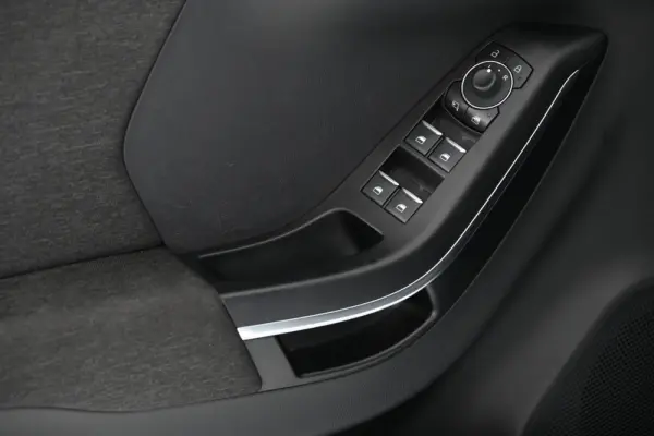 Ford Puma 1.0 EcoBoost MHEV Titanium 27