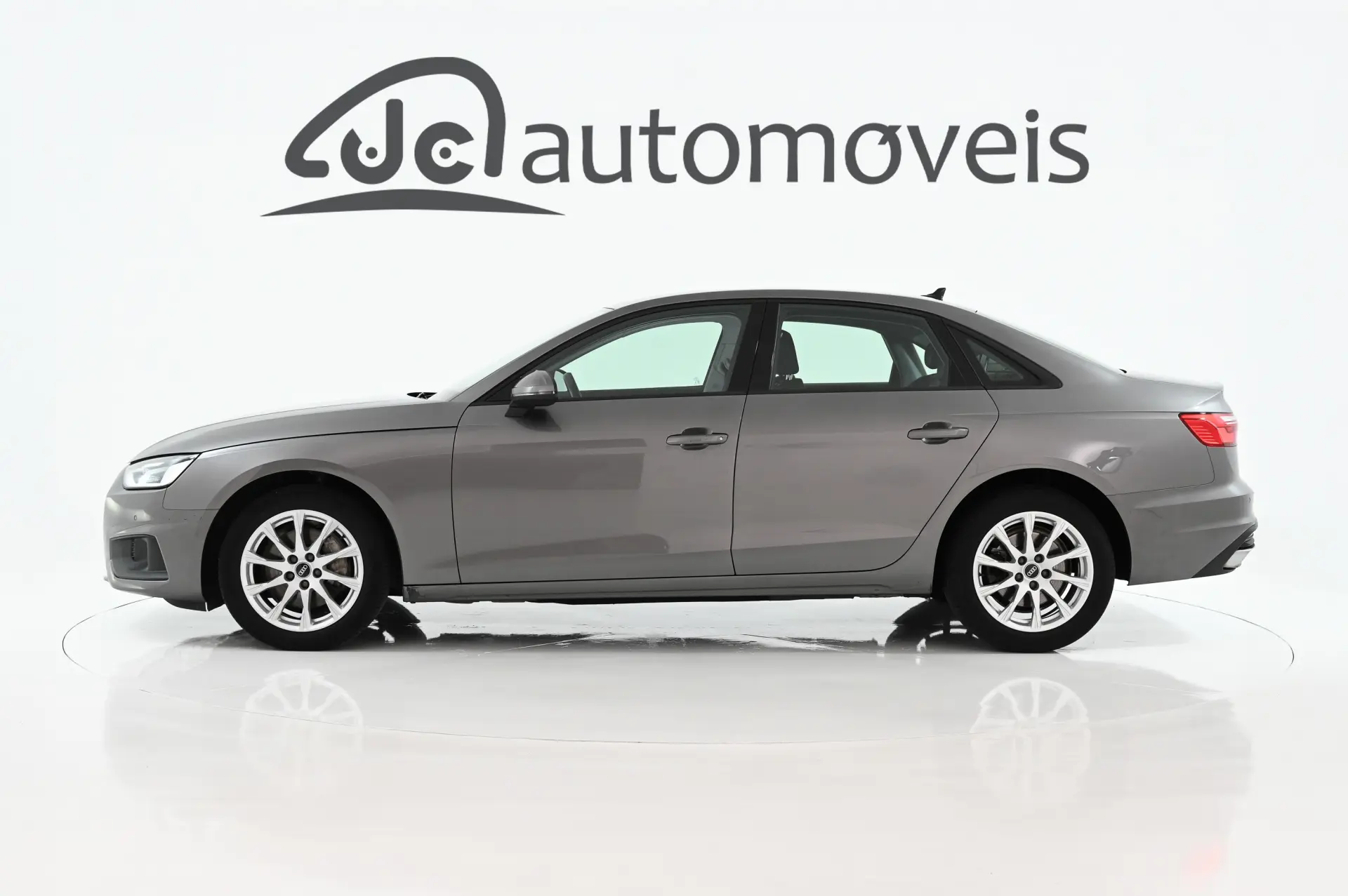 Audi A4 40 TDI S tronic 7