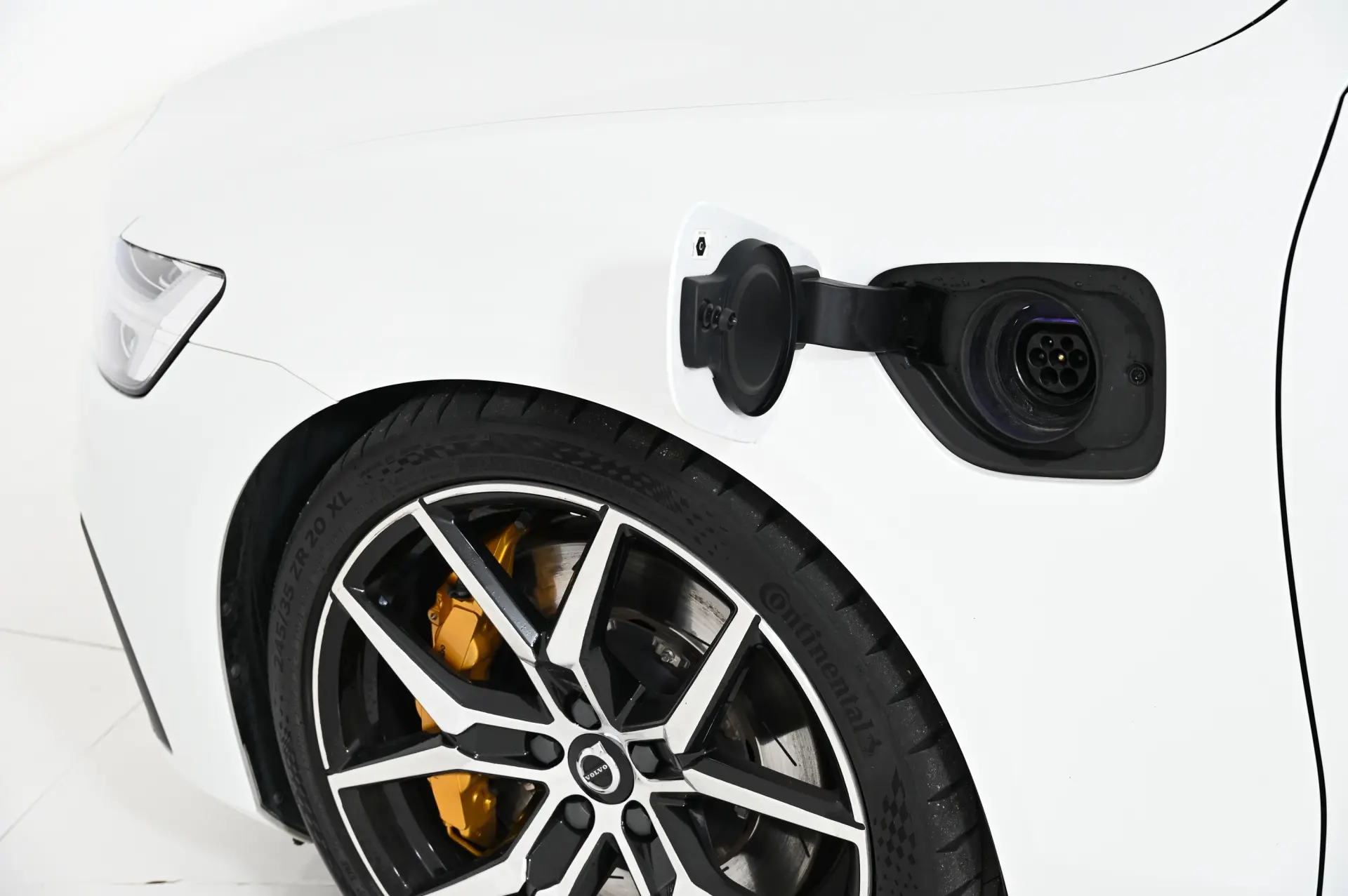 Volvo S60 2.0 T8 PHEV Polestar AWD 13