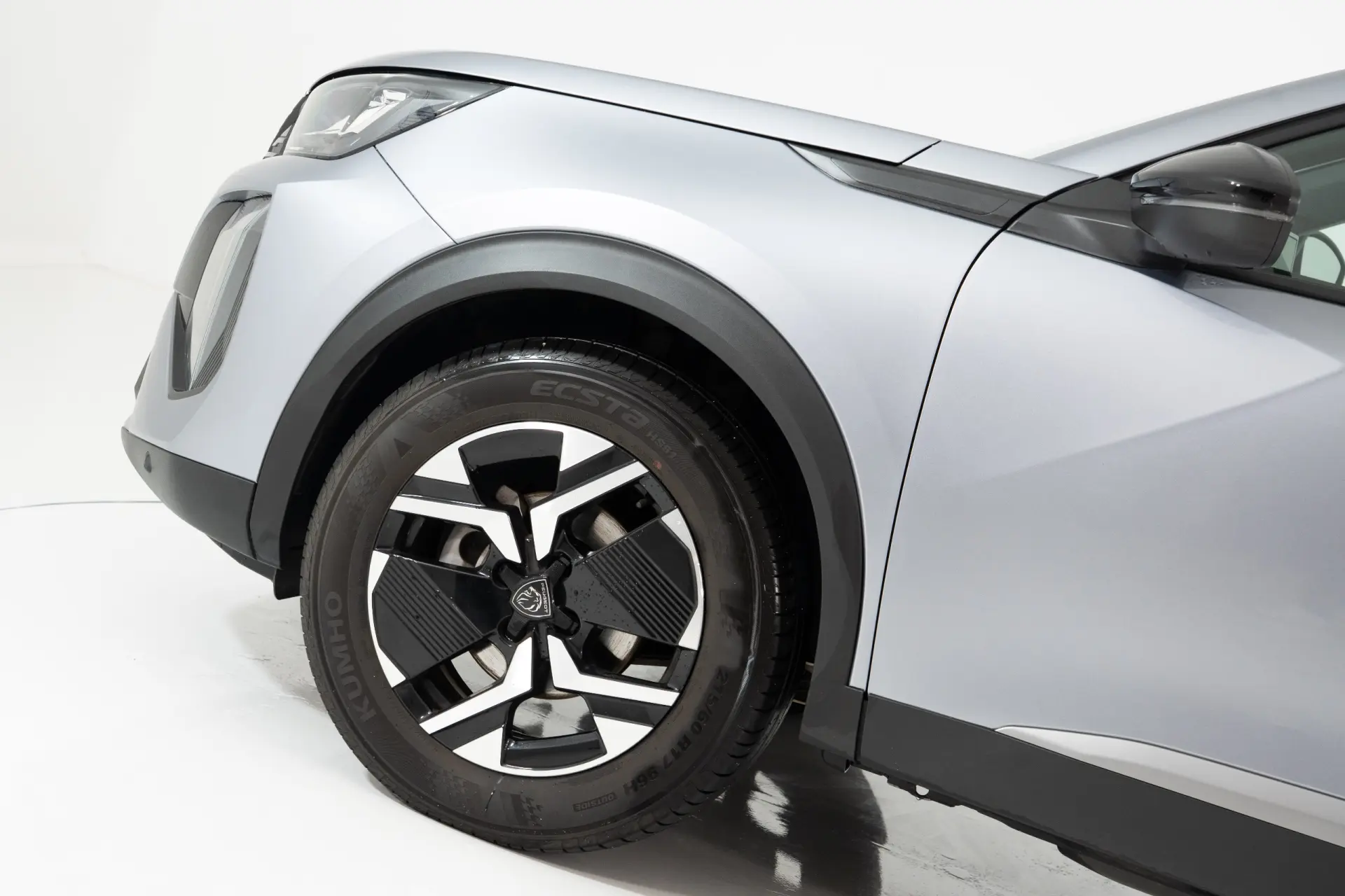 Peugeot 2008 1.2 PureTech Allure Pack EAT8 14