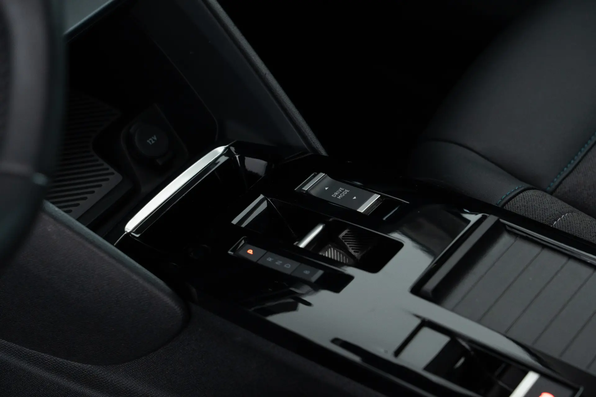 Citroen e-C4 50 kWh Autonomia Conforto Plus 25