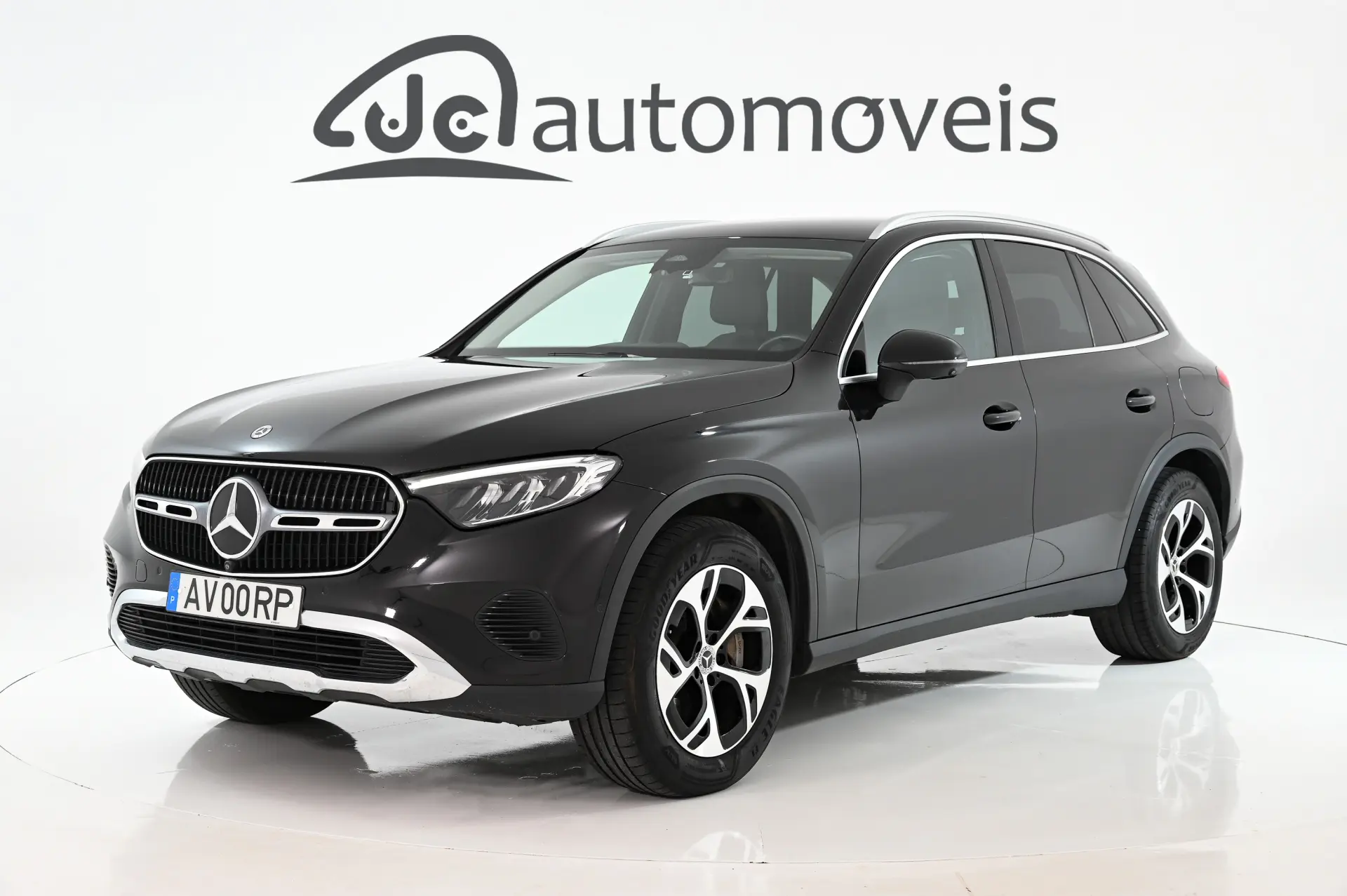 Mercedes-Benz GLC 300 e 4Matic 14