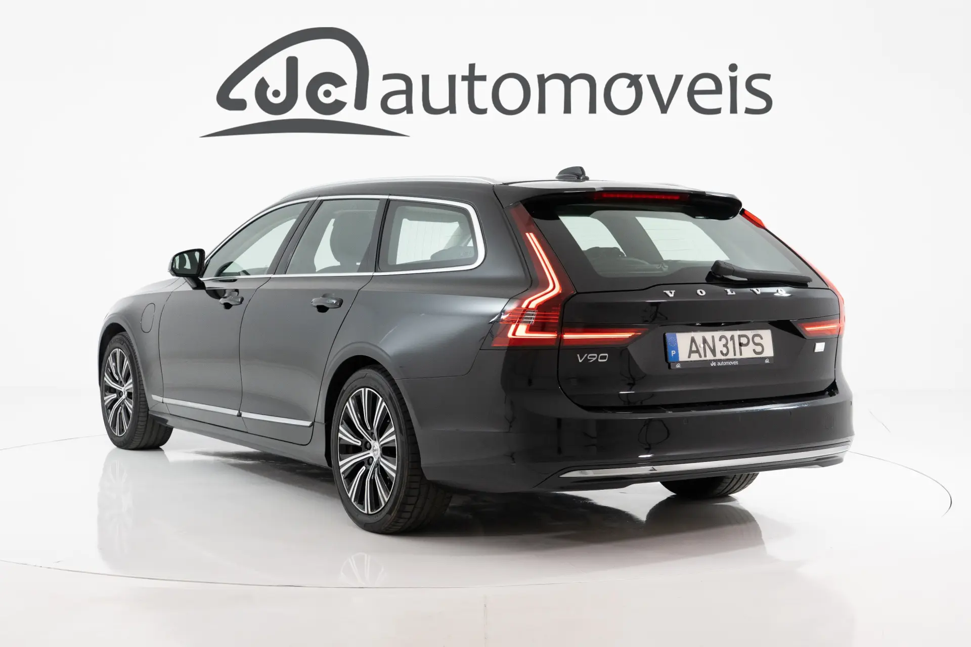 Volvo V90 2.0 T6 PHEV Inscription Expression AWD 2