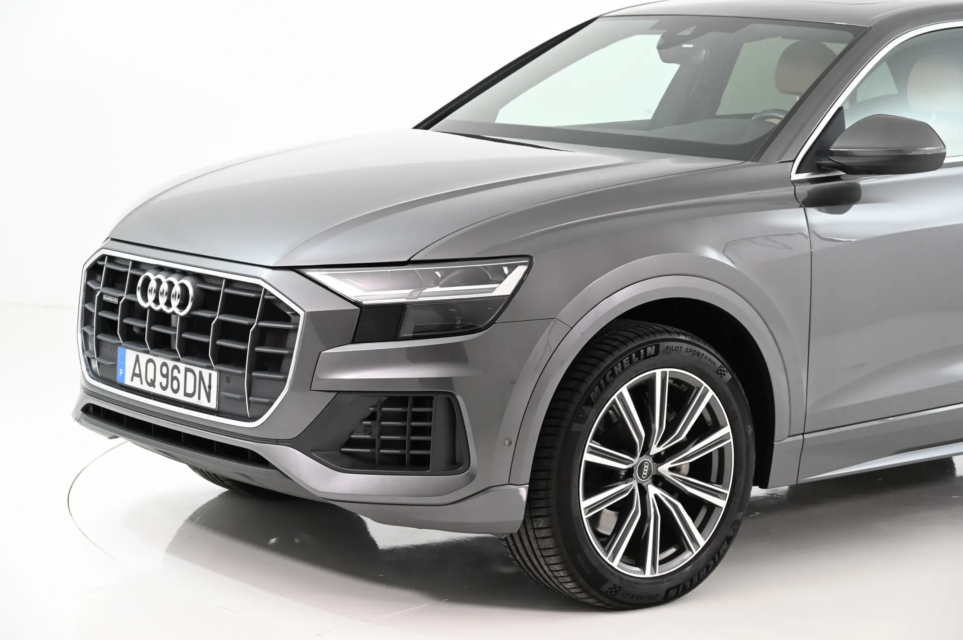 Audi Q8 55 TFSIe quattro Tiptronic 17