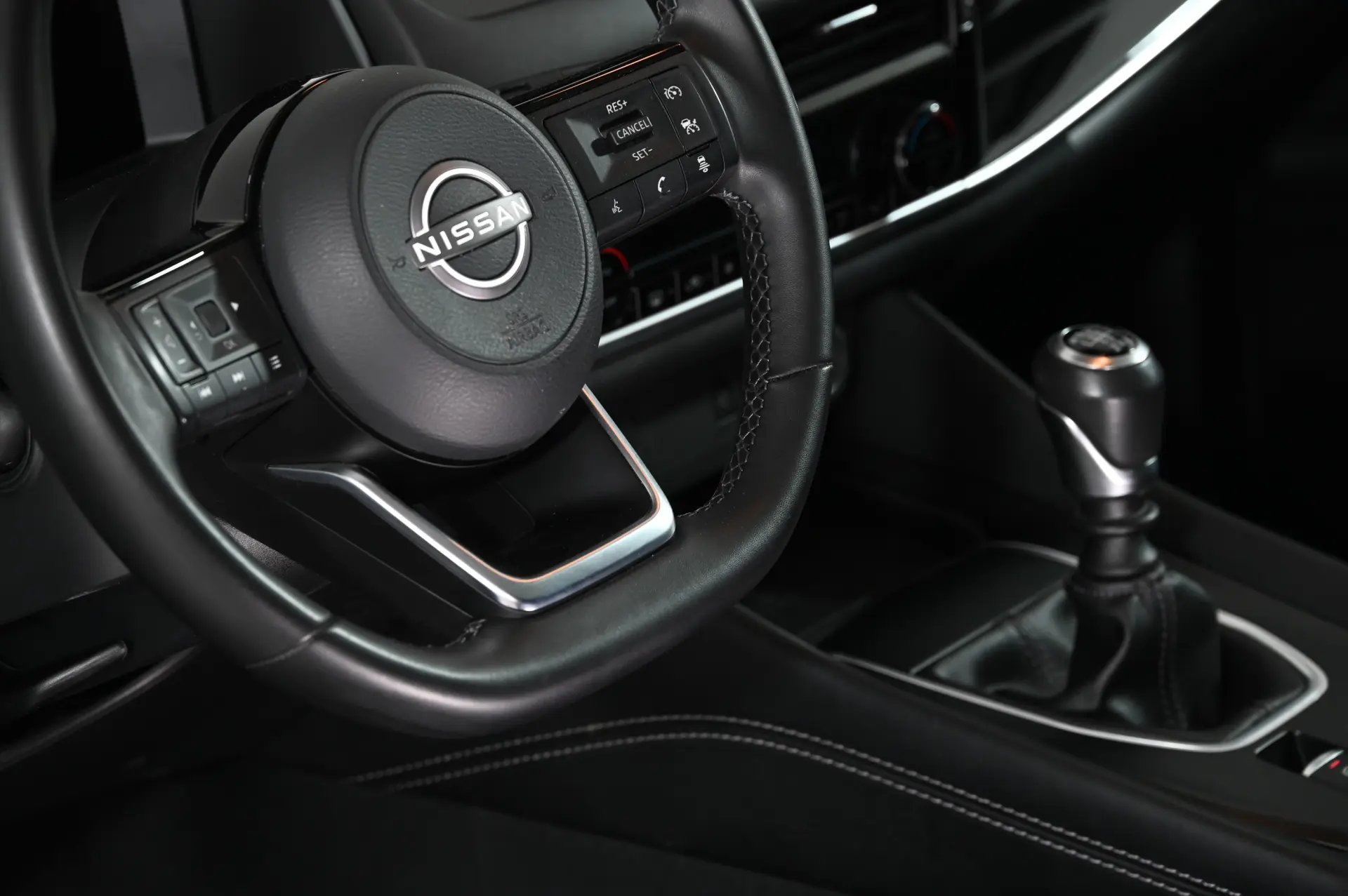 Nissan Qashqai 1.3 DIG-T N-Connecta 16