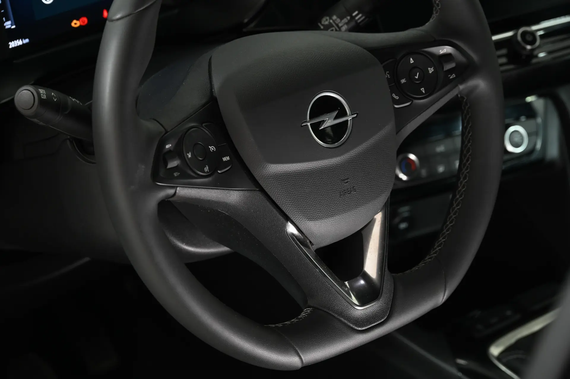 Opel Corsa 1.2 T GS 16