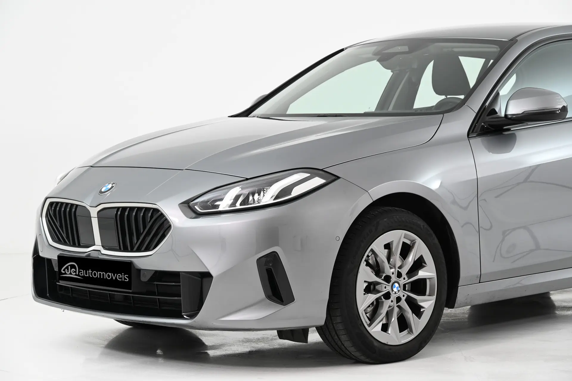 BMW 116 Standard 11