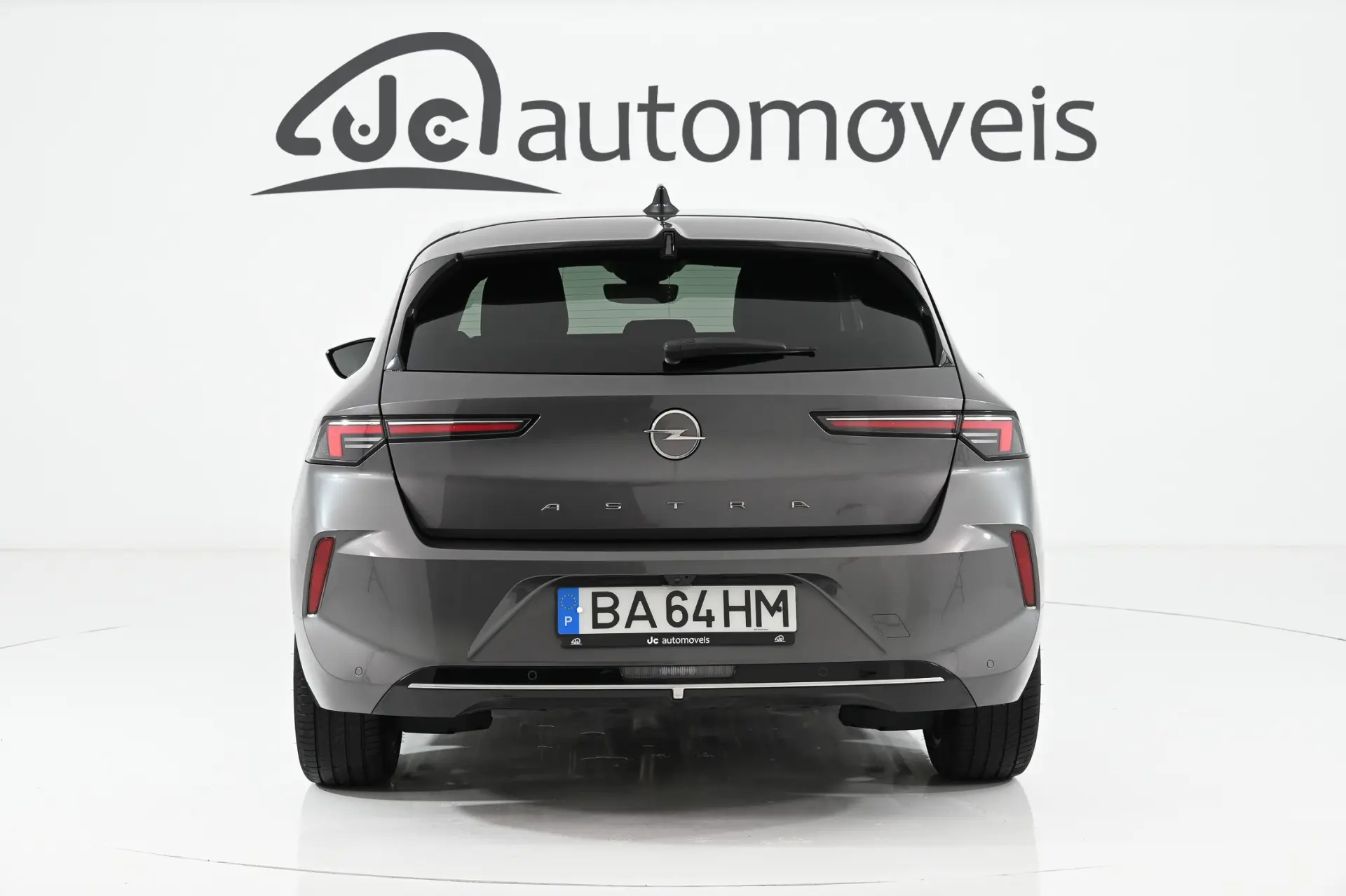 Opel Astra 1.2 T Elegance 8