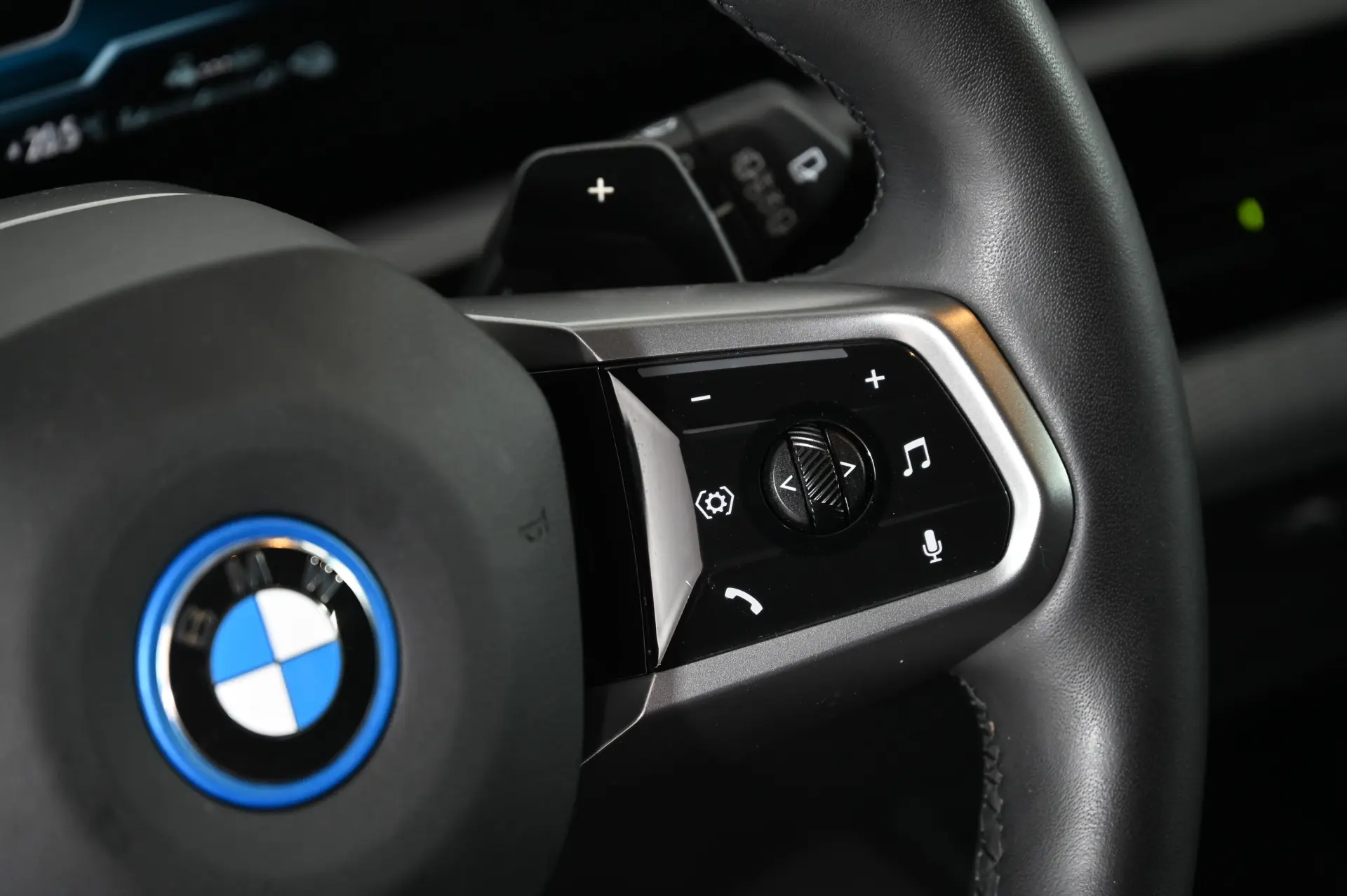 BMW 530 e Pack Desportivo M 29