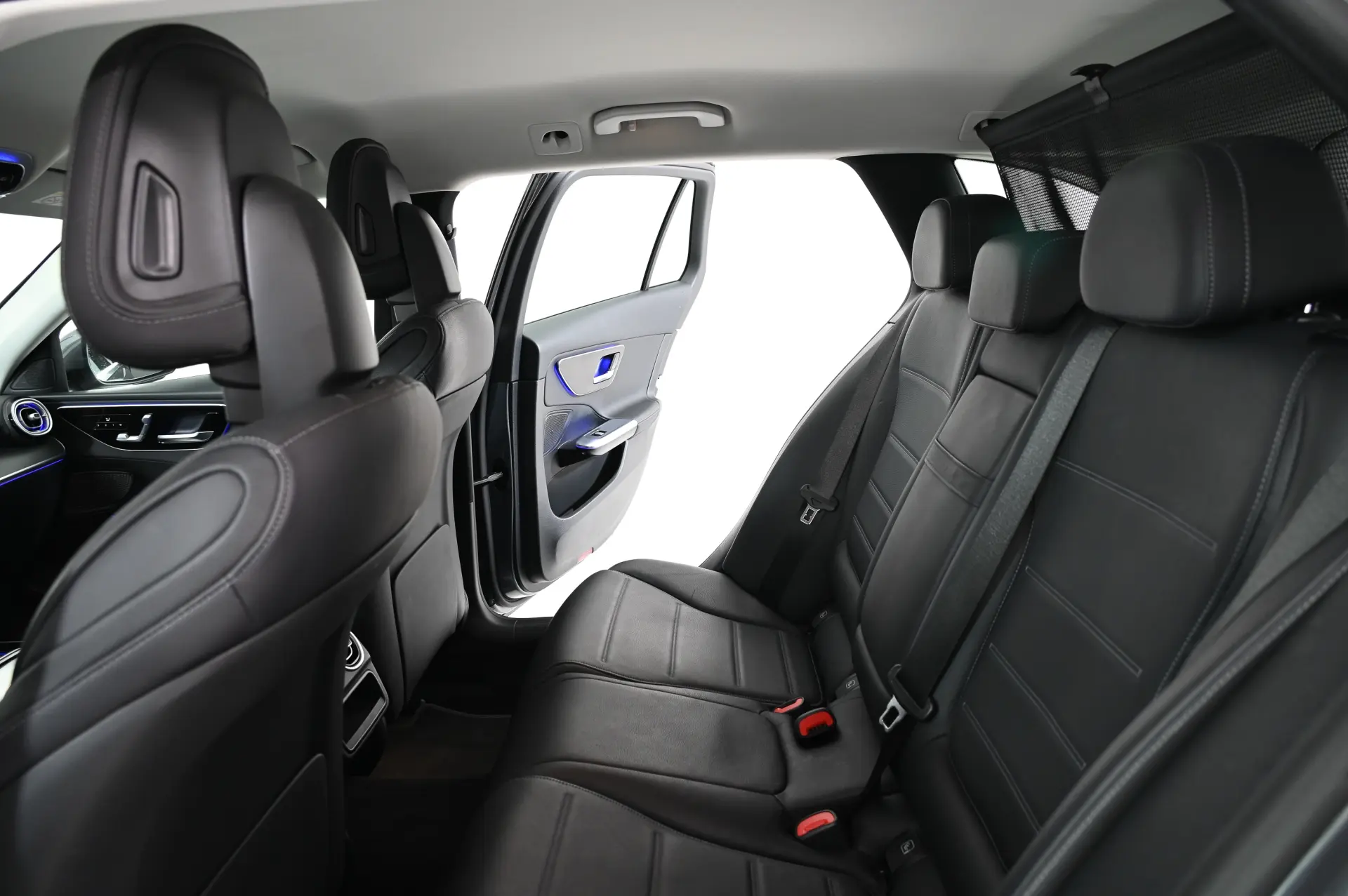 Mercedes-Benz C 300 e Avantgarde 25