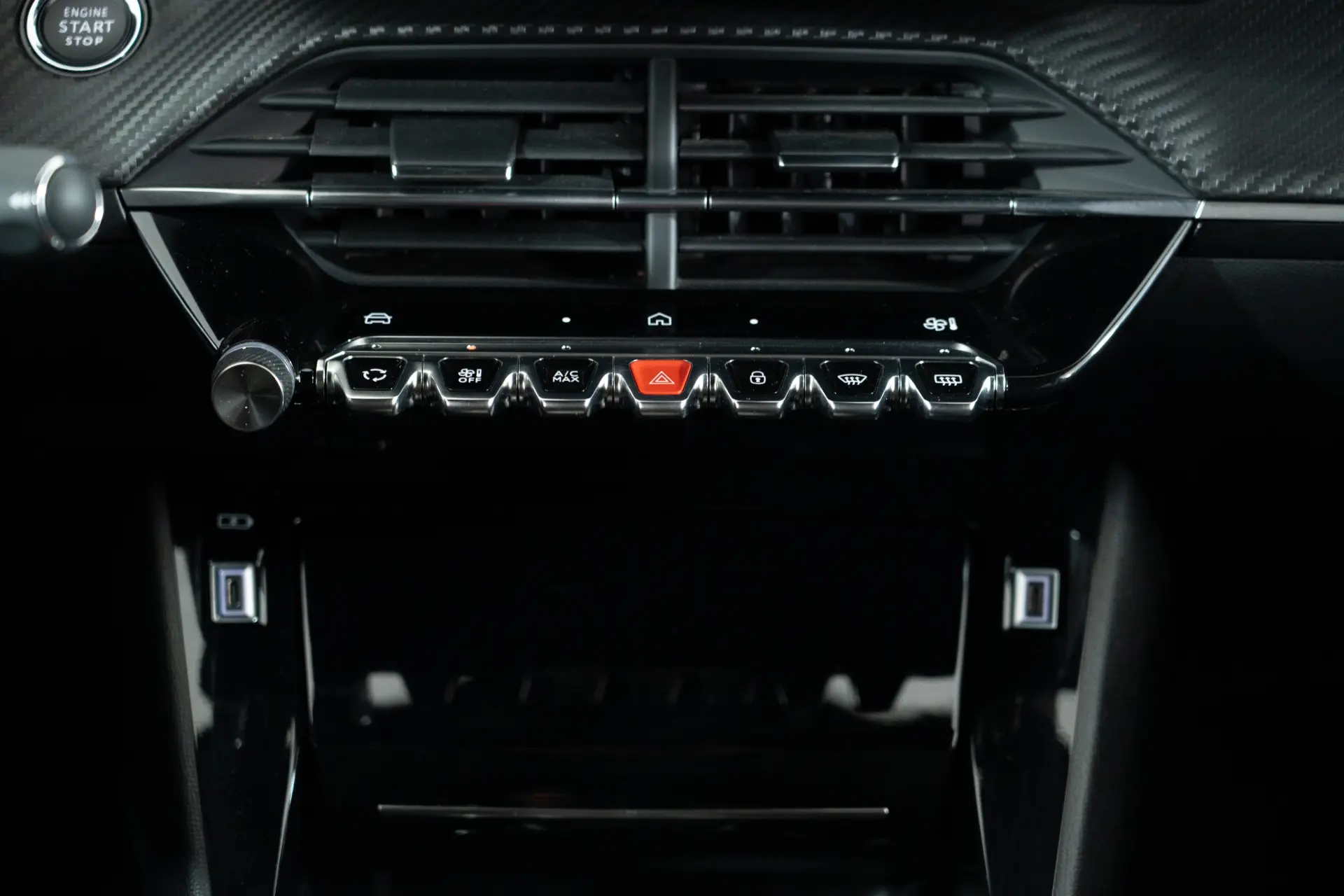 Peugeot 2008 1.2 PureTech Allure Pack EAT8 29