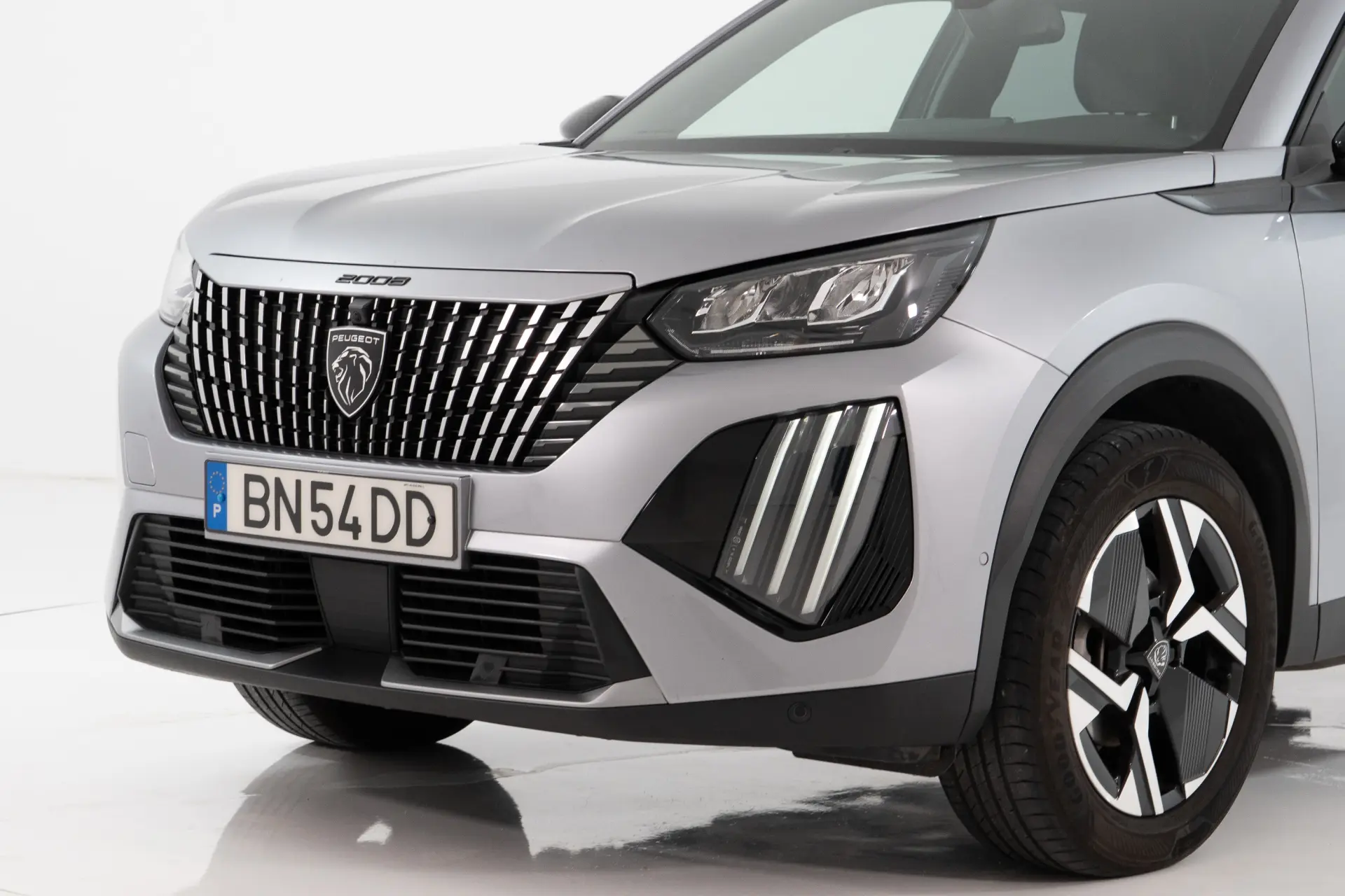 Peugeot 2008 1.2 PureTech Allure Pack EAT8 16