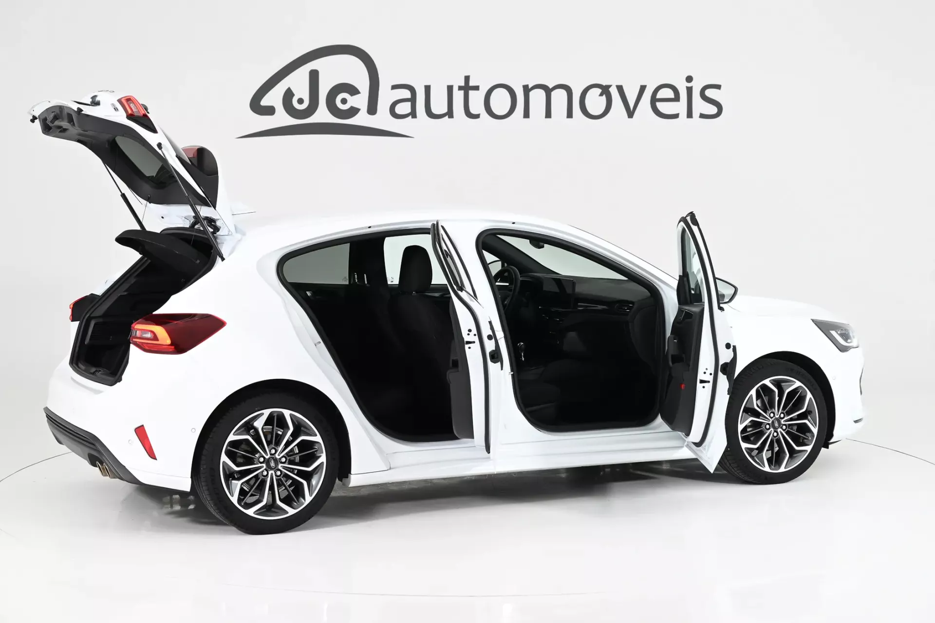 Ford Focus 1.0 EcoBoost MHEV ST-Line X 6