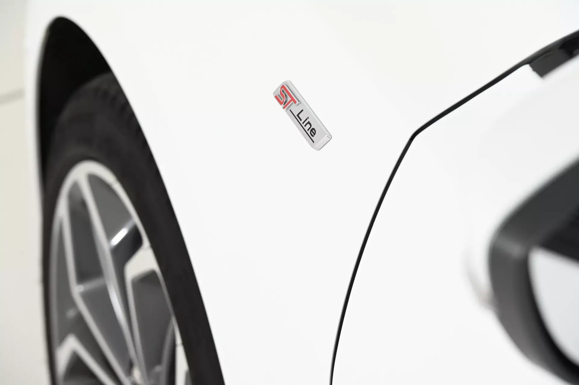 Ford Focus 1.0 EcoBoost MHEV ST-Line X 16