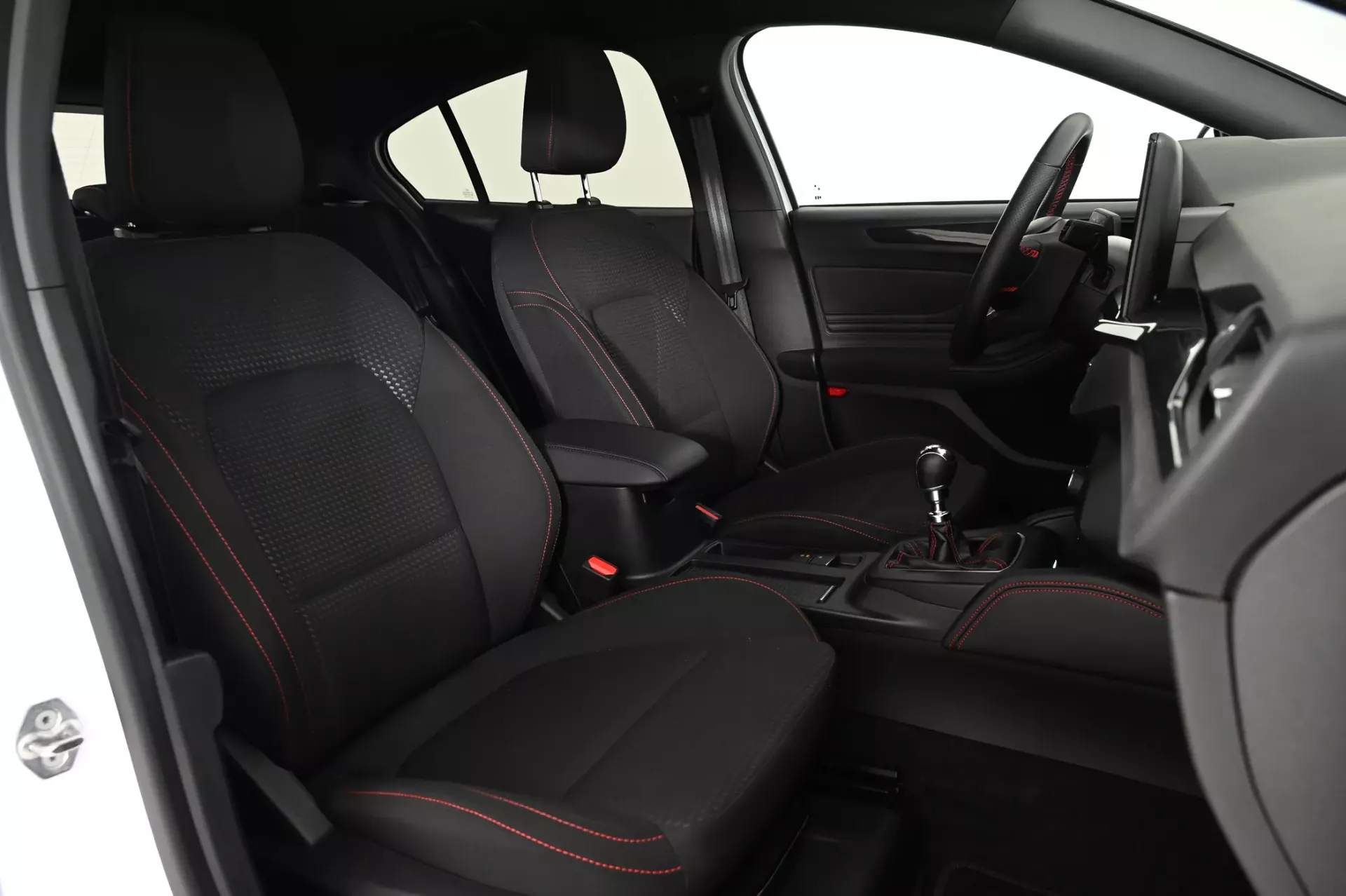 Ford Focus 1.0 EcoBoost MHEV ST-Line X 24