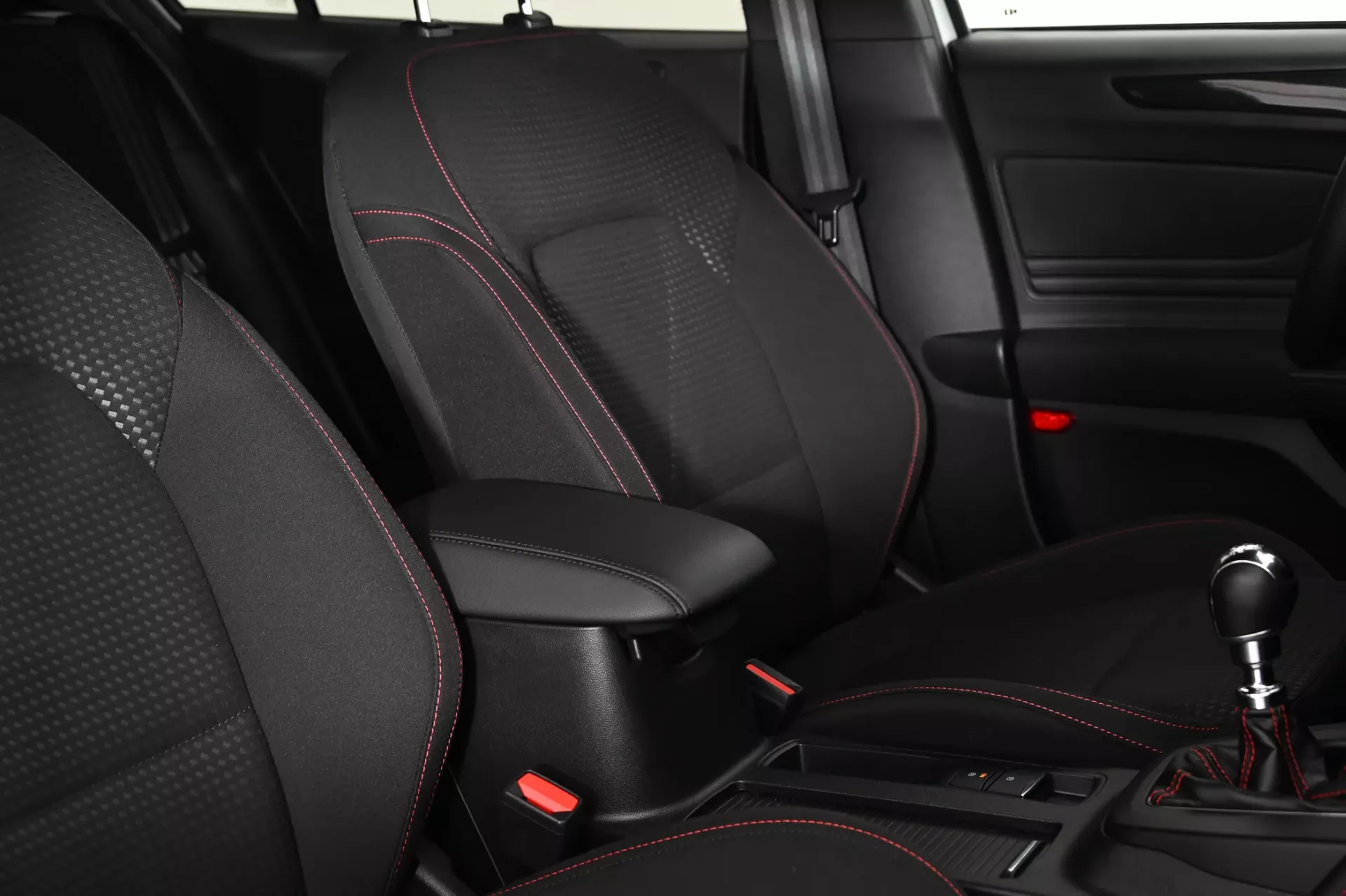 Ford Focus 1.0 EcoBoost MHEV ST-Line X 25