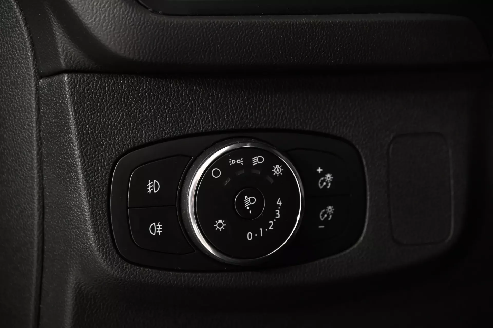 Ford Focus 1.0 EcoBoost MHEV ST-Line X 27