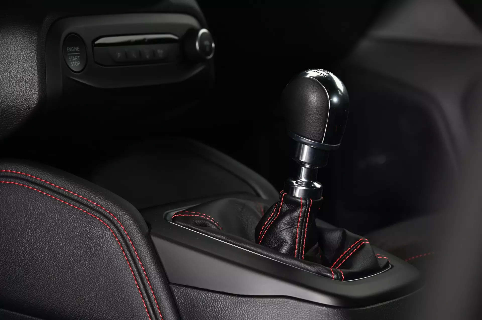 Ford Focus 1.0 EcoBoost MHEV ST-Line X 28