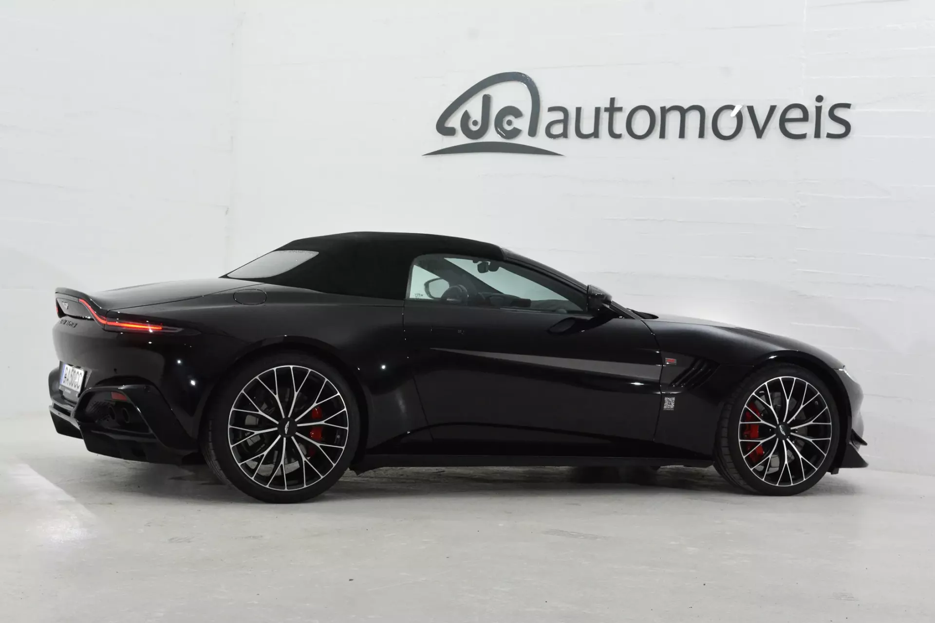 Aston Martin Vantage Roadster V8 F1 Edition 7
