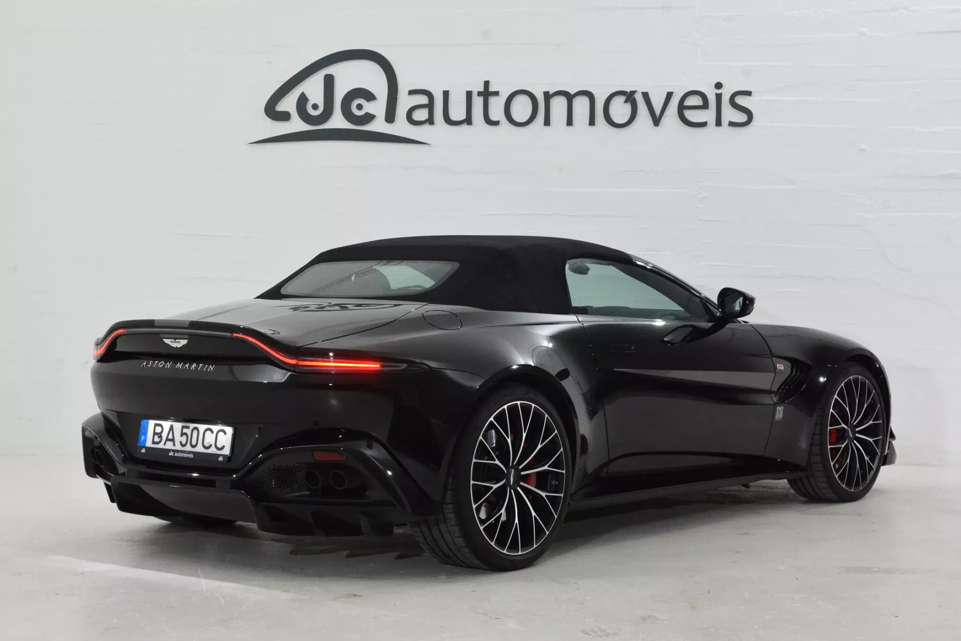 Aston Martin Vantage Roadster V8 F1 Edition 11