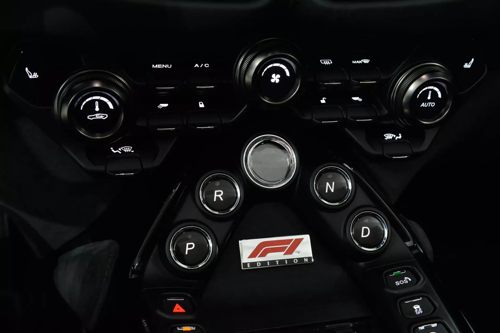 Aston Martin Vantage Roadster V8 F1 Edition 32