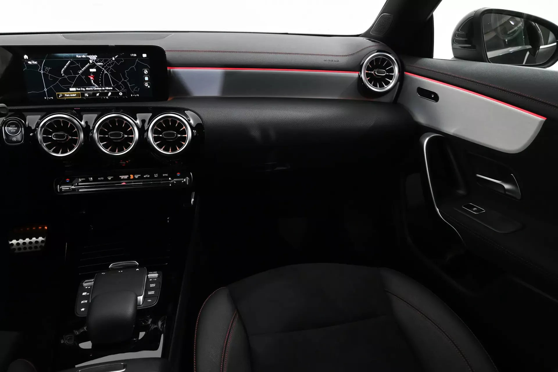 Mercedes-Benz CLA 180 15