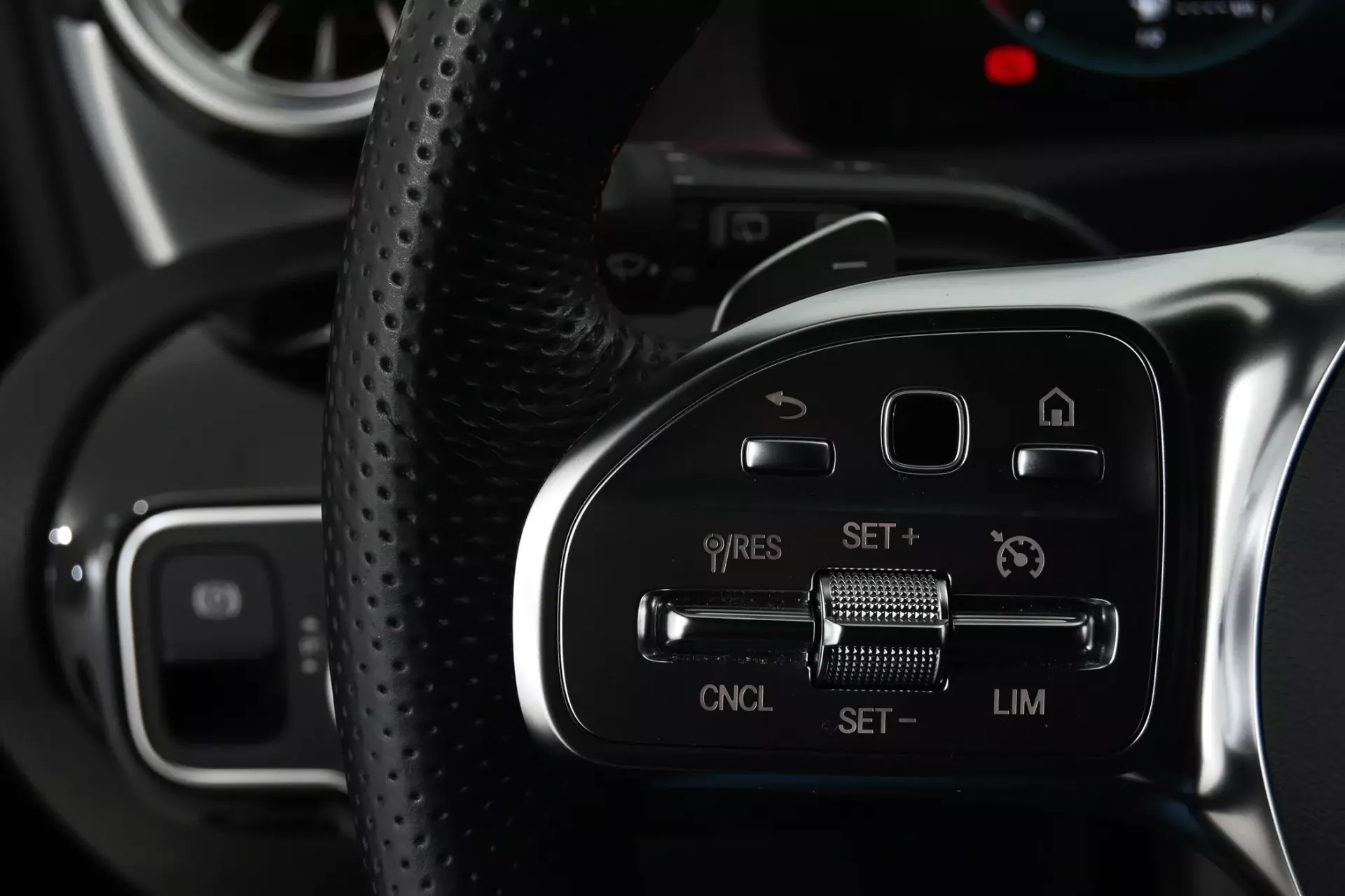 Mercedes-Benz CLA 180 23