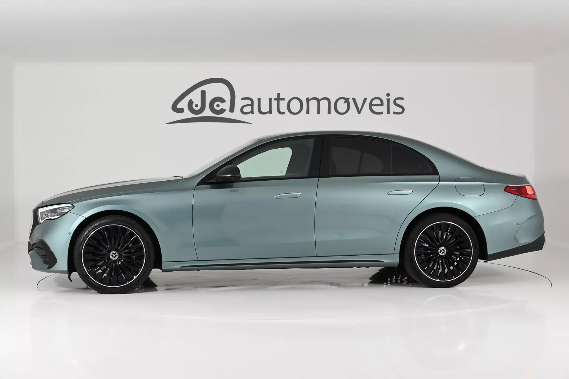 Mercedes-Benz E 300 8