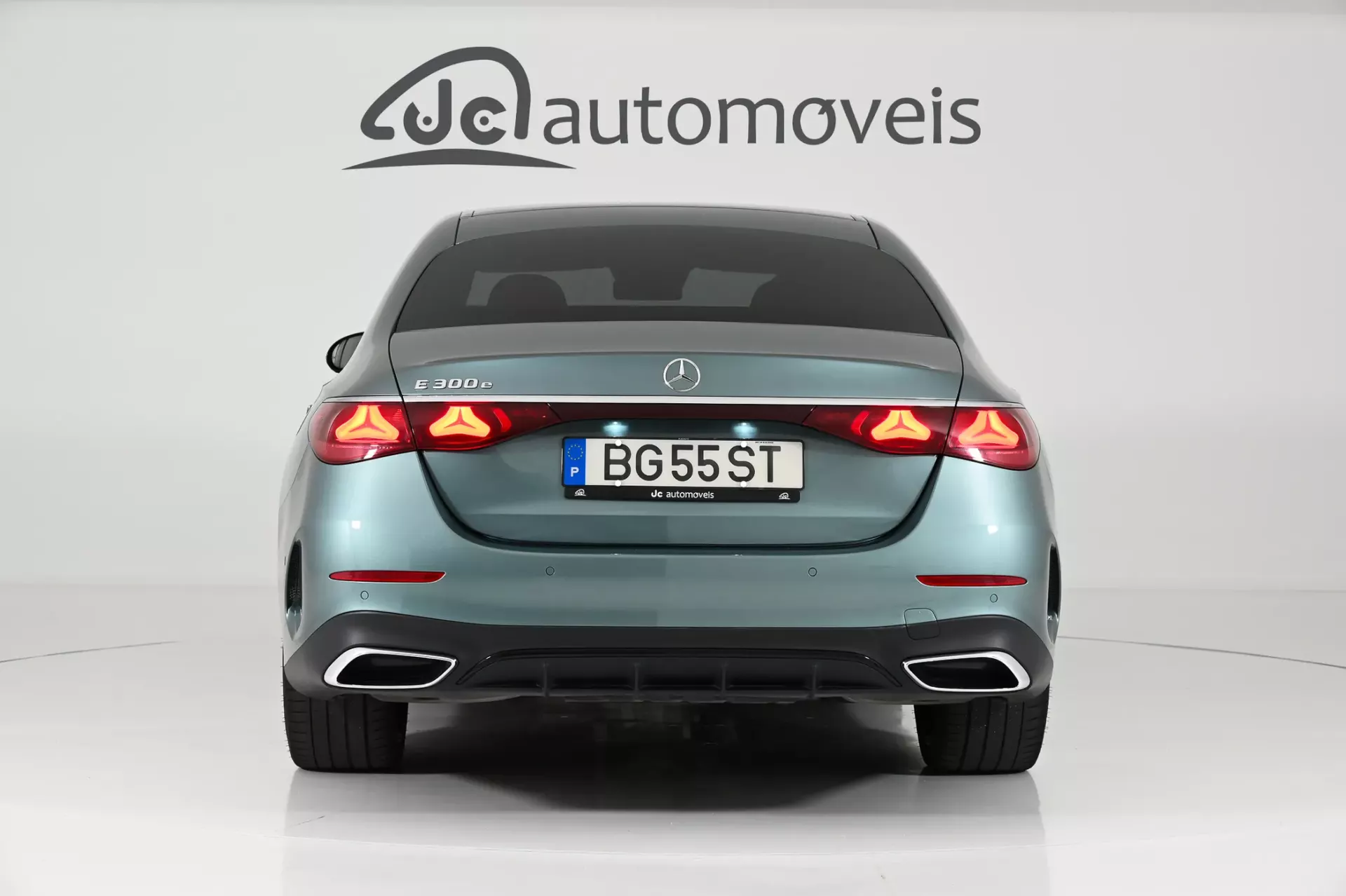 Mercedes-Benz E 300 9