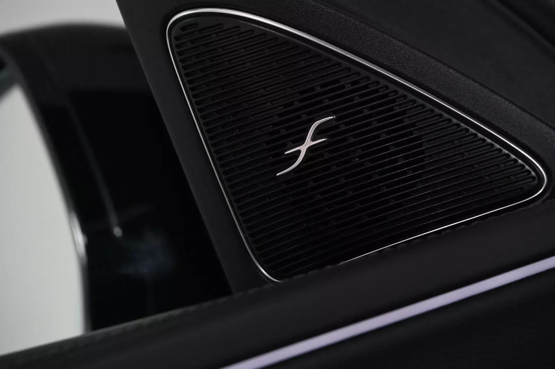 Mercedes-Benz E 300 20