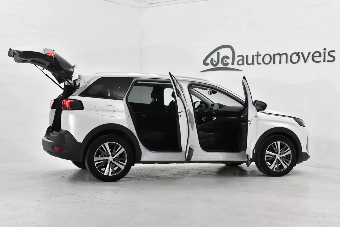 Peugeot 5008 6