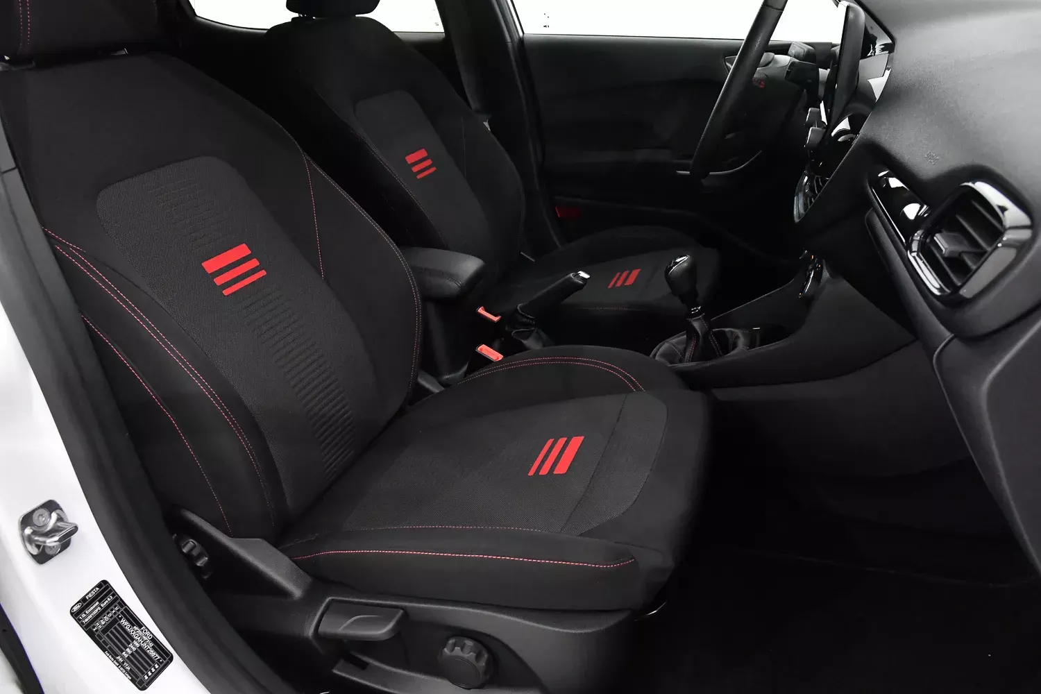 Ford Fiesta 1.0 EcoBoost ST-Line 13