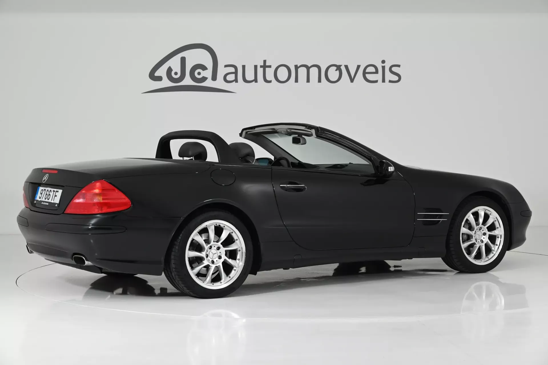 Mercedes-Benz SL 500 Standard 2