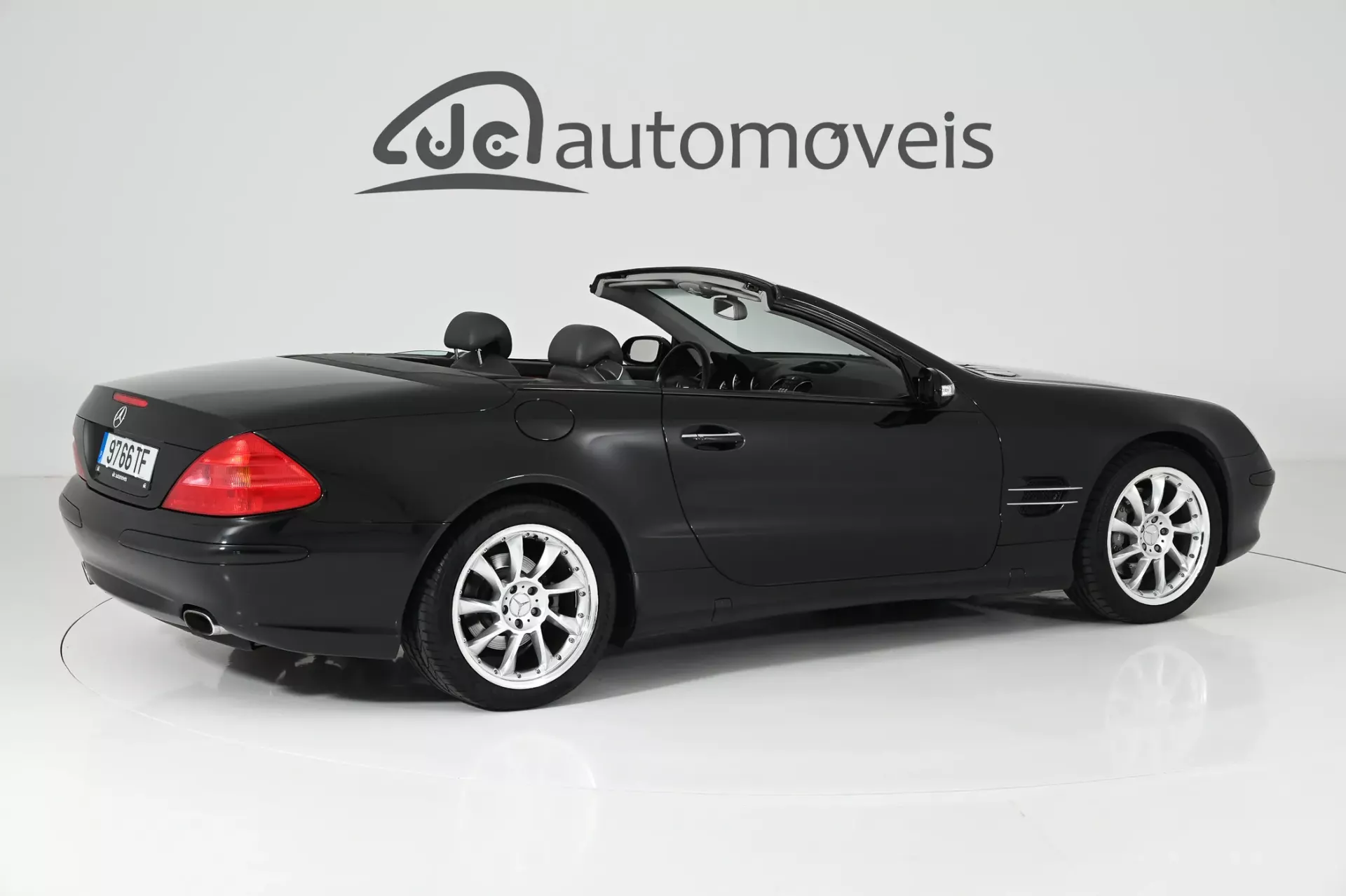 Mercedes-Benz SL 500 Standard 5