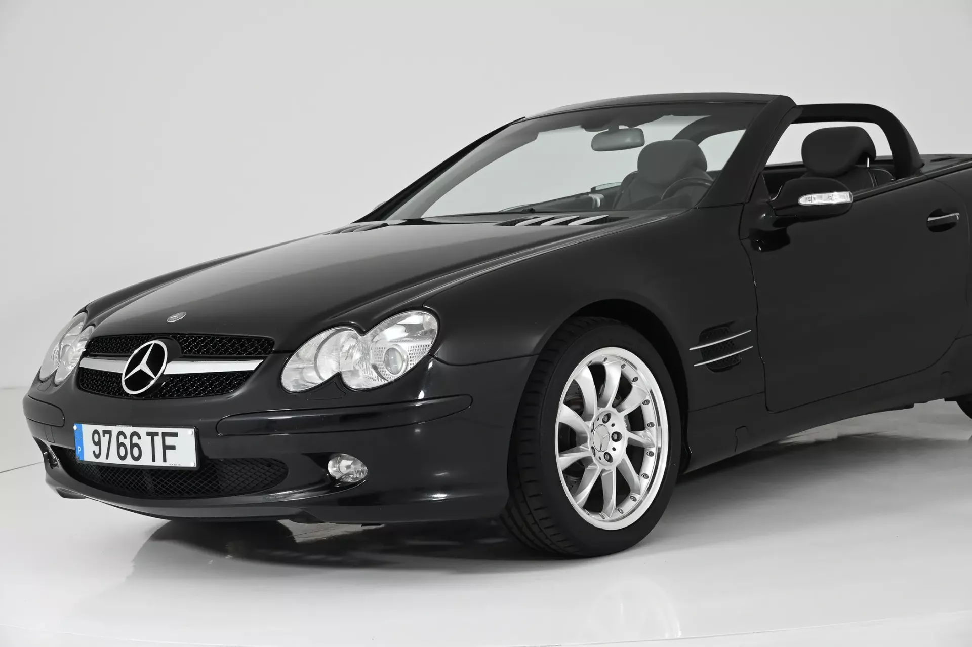 Mercedes-Benz SL 500 Standard 12