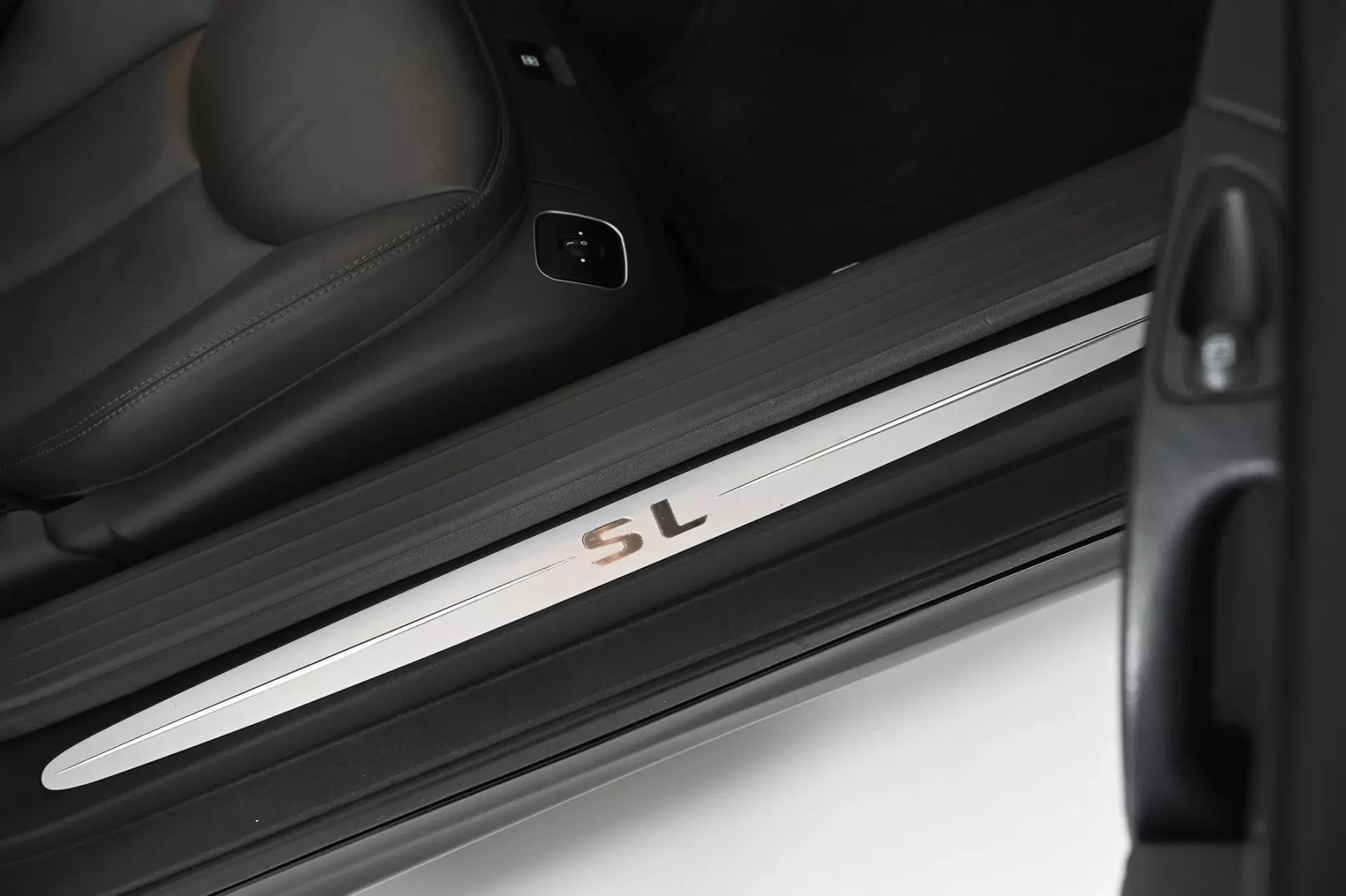 Mercedes-Benz SL 500 Standard 24