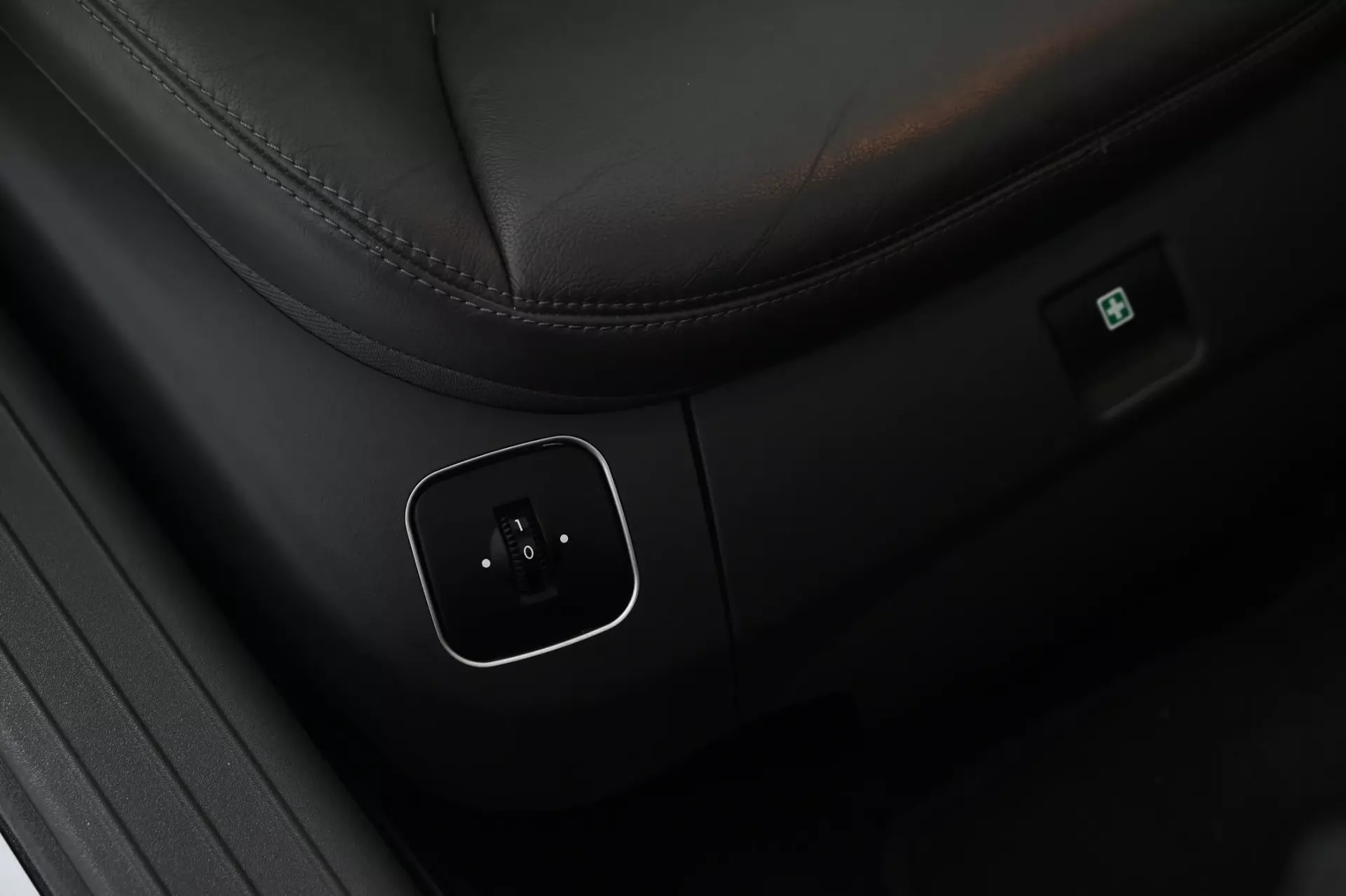 Mercedes-Benz SL 500 Standard 25