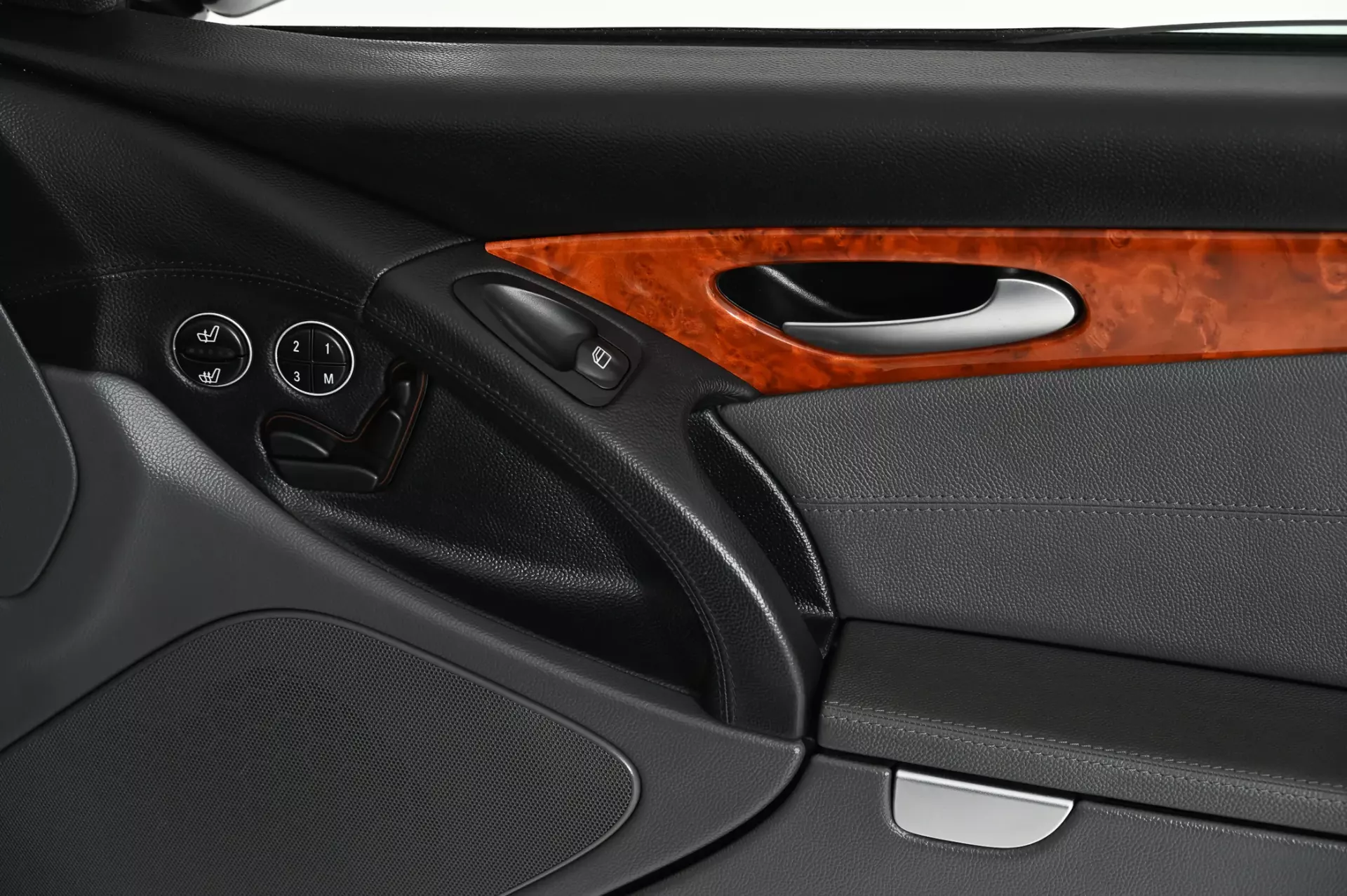 Mercedes-Benz SL 500 Standard 26